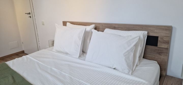 Apartament 8