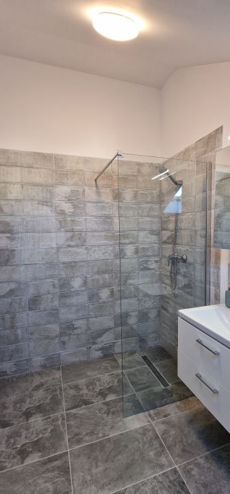 Apartament 8