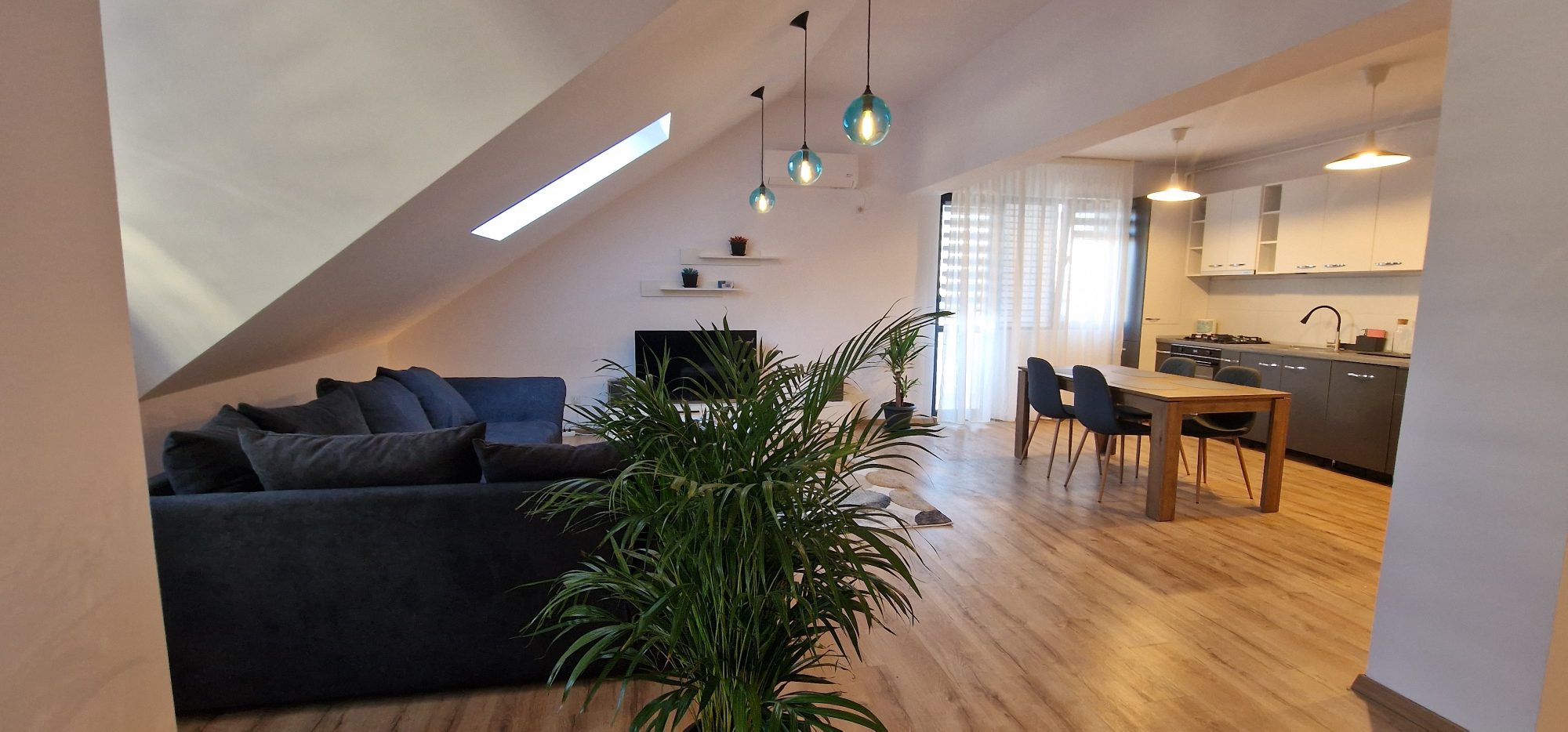 Apartament 8