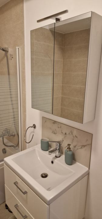 Apartament 8