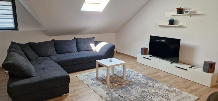 Apartament 8