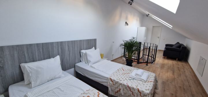 Apartament 8