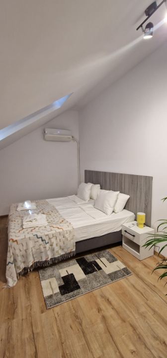 Apartament 8